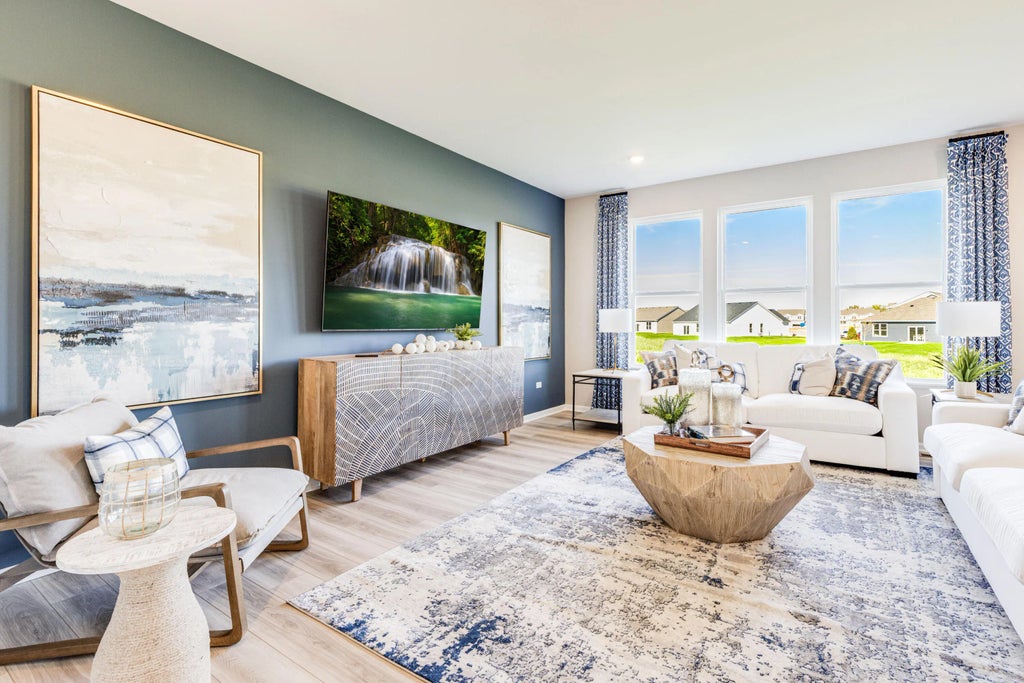 18634 Manor Gate Drive, Lowell