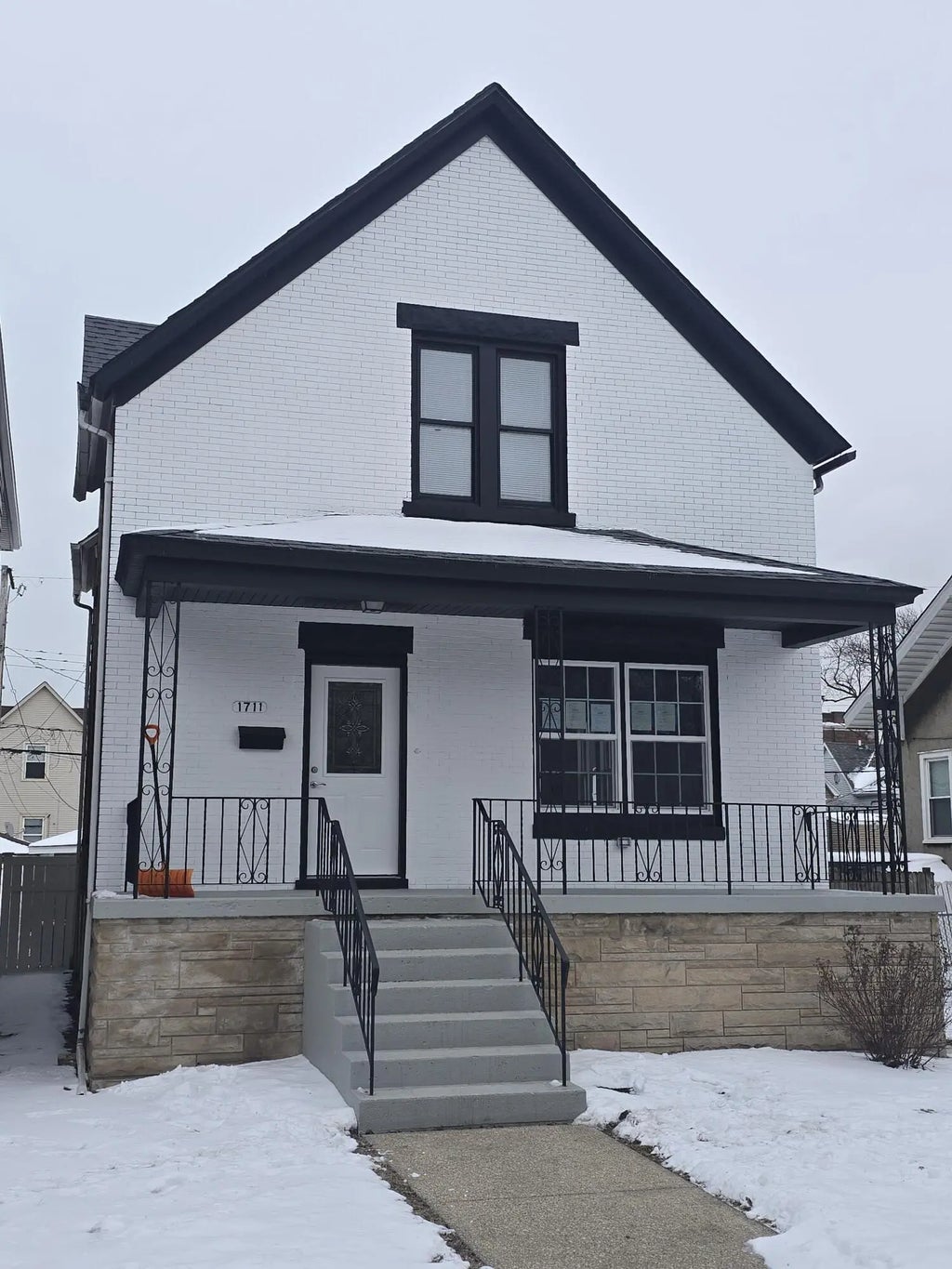 1711 Central Avenue, Whiting