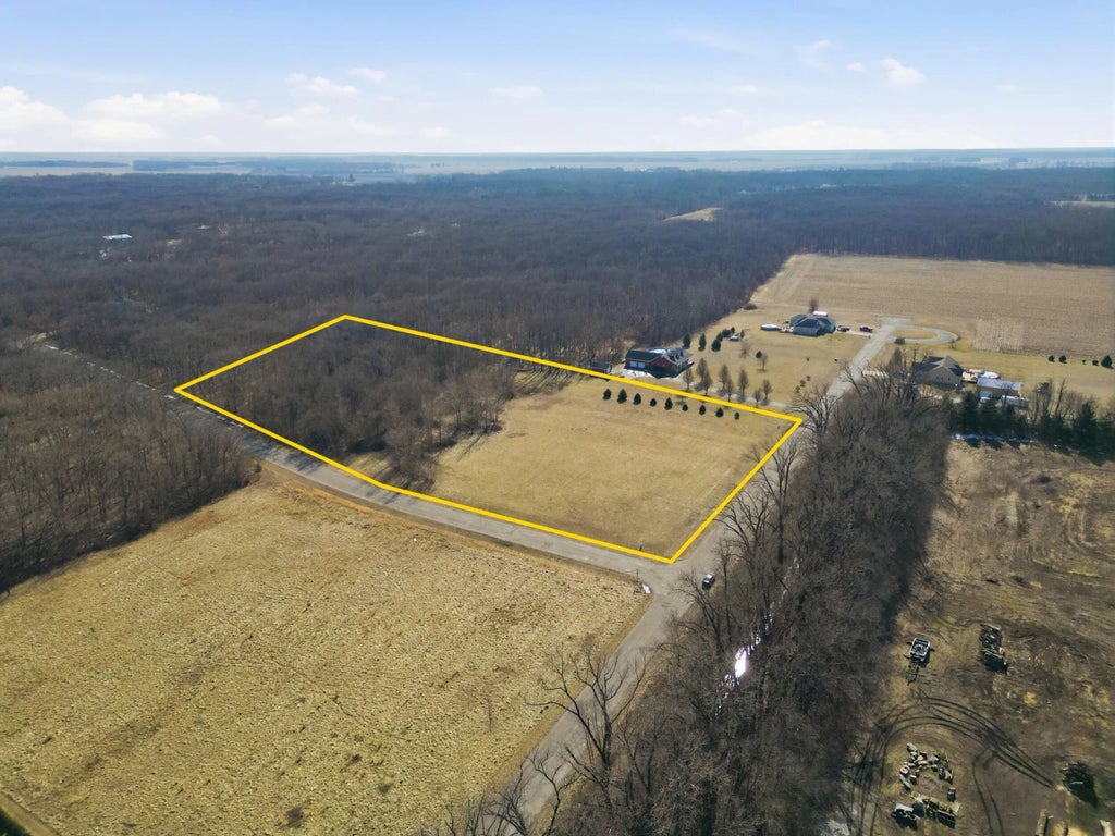 N 56 Street E, Lake Village