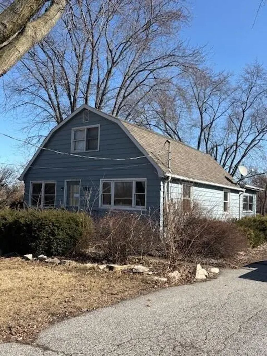 9225 Liable Road, Highland