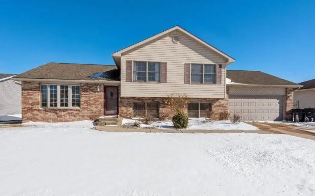 2911 Airport Road, Portage