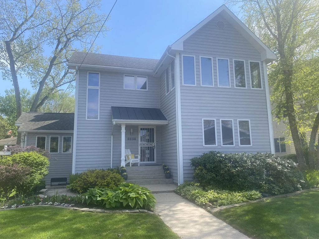 8508 Pine Avenue, Gary