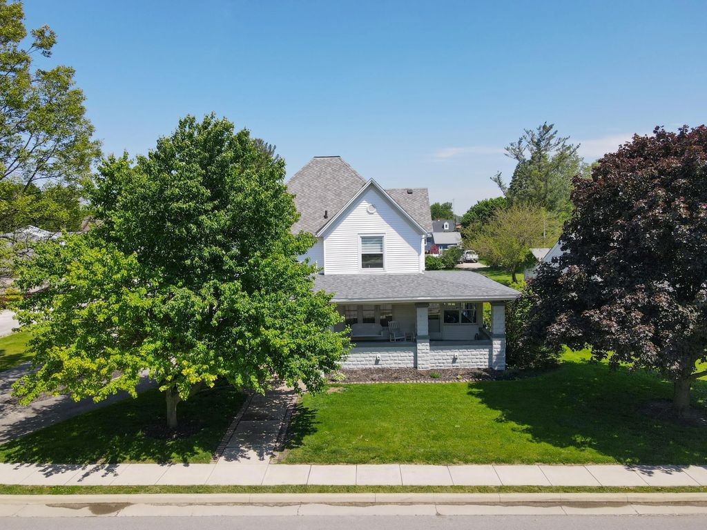 128 E Main Street, Brook