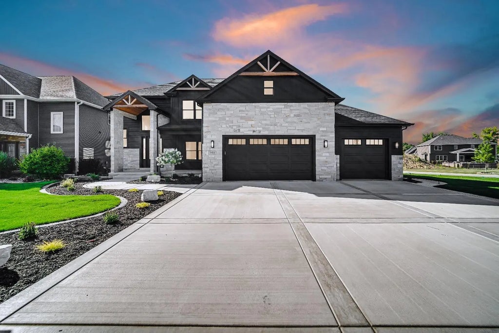 11039 Macedon Street, Winfield