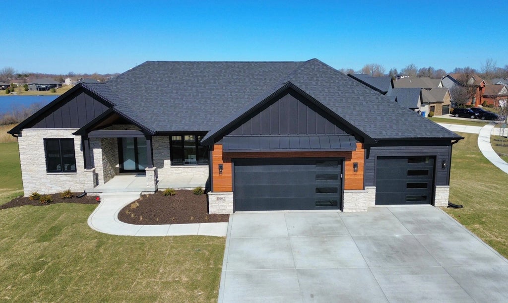 10102 Lakeview Drive, St. John