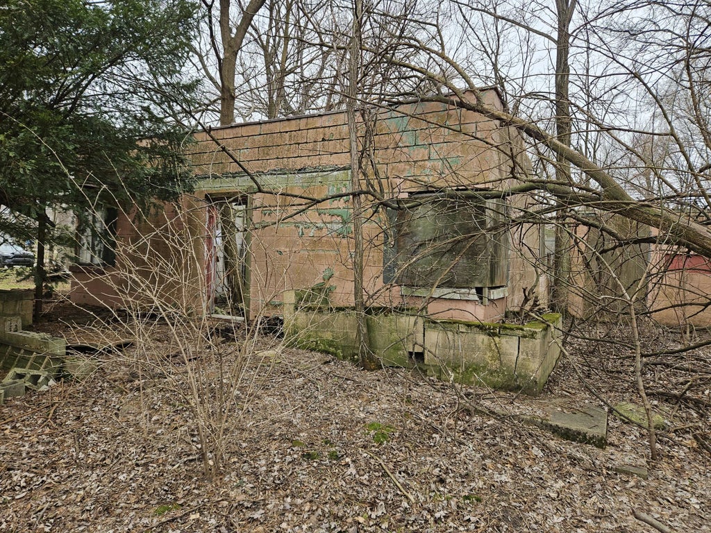 2211 W 48th Place, Gary