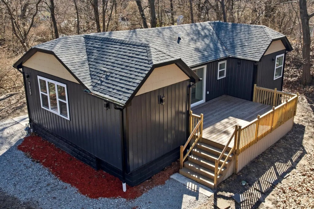 7325 Locust Avenue, Gary