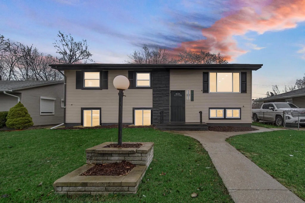 1035 Clinton Street, Gary