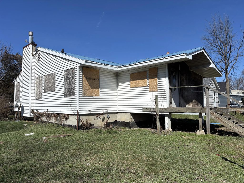 2120 Ohio Street, Michigan City