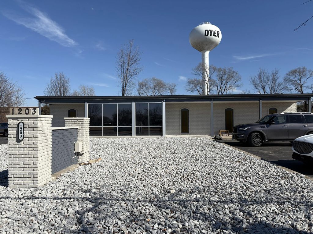 1203 Sheffield Avenue, Dyer