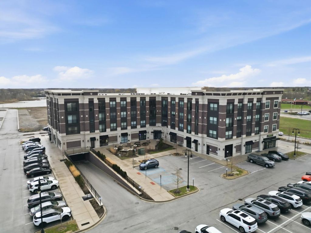 9610 N Centennial Drive 206, Munster