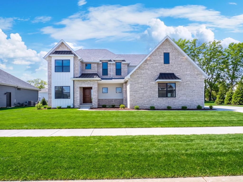 505 Meadow Brooke Lane, Dyer