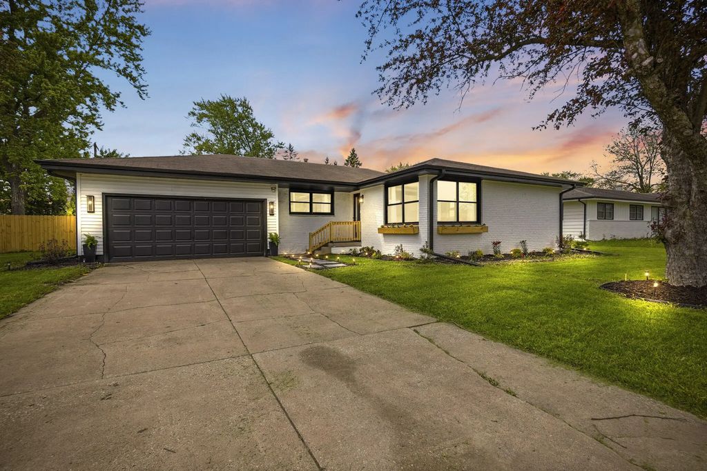 2607 W 60th Drive W, Merrillville