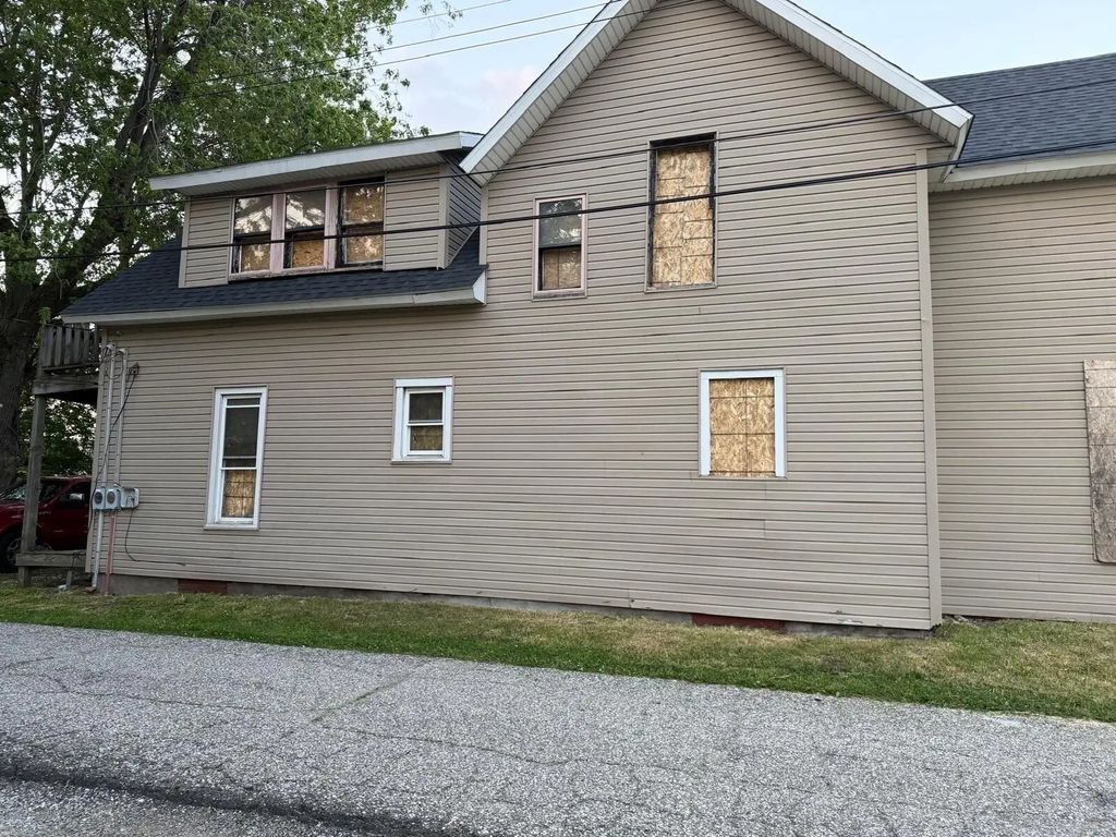 703 W 9th Street, Michigan City