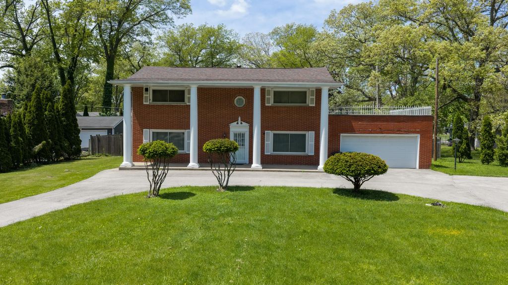 2730 Carmen Street, Portage
