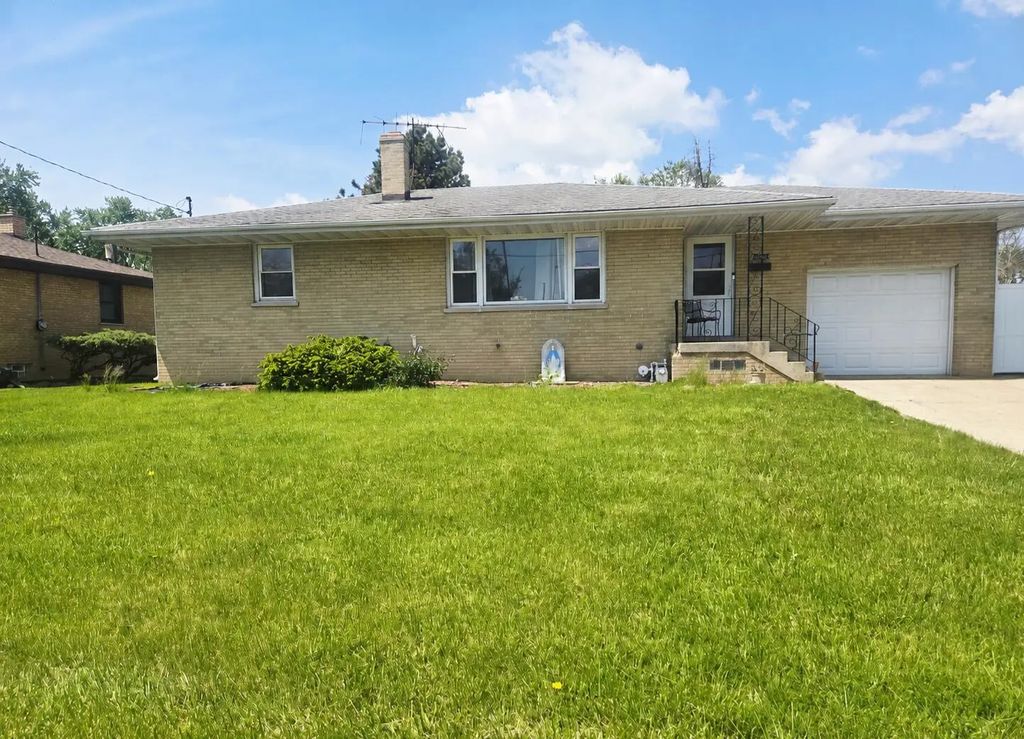 8606 Calumet Avenue, Munster