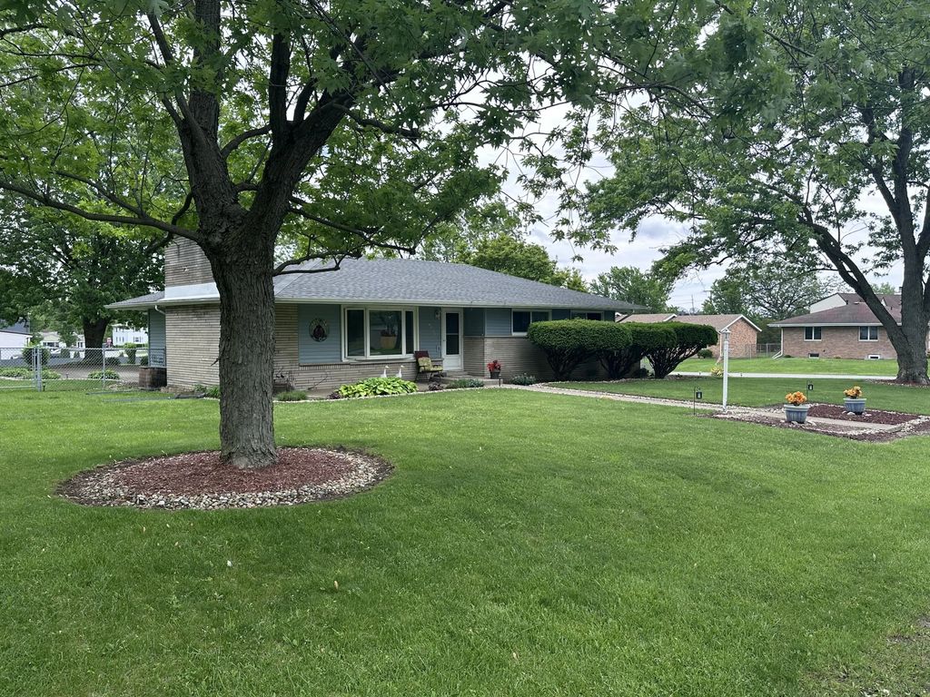 7595 Washington Court, Merrillville