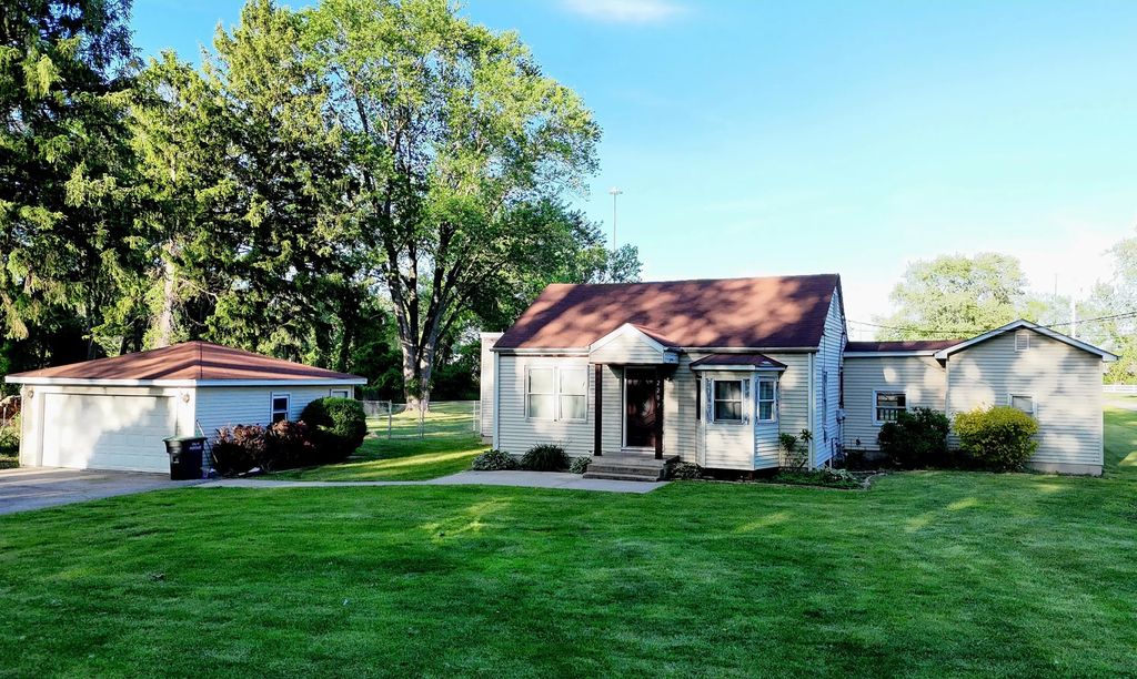 2207 N County Line Road, Portage