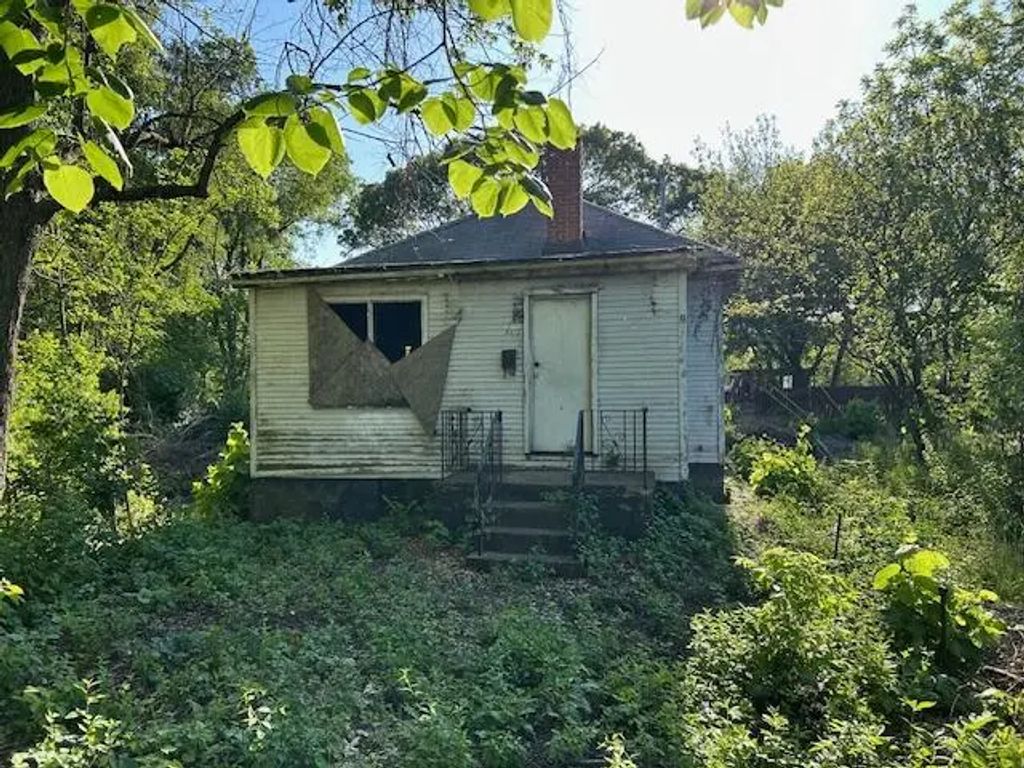 3912 Virginia Street, Gary