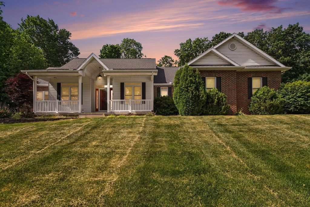 55220 Sundance Drive, New Carlisle