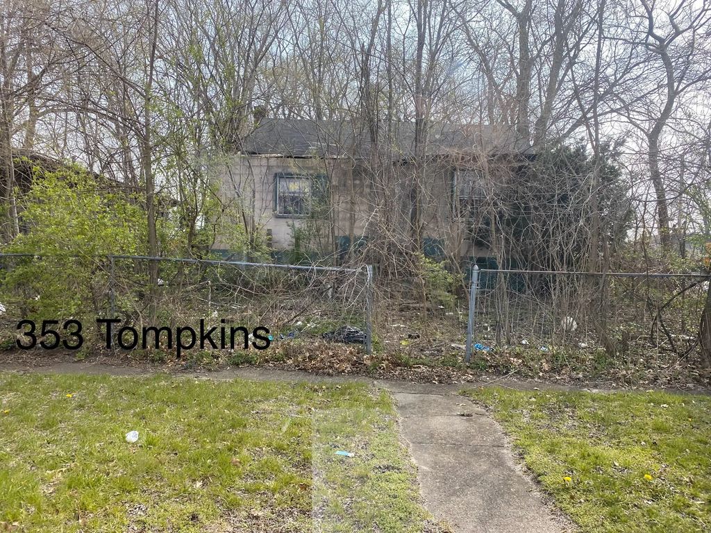 353 Tompkins Street, Gary