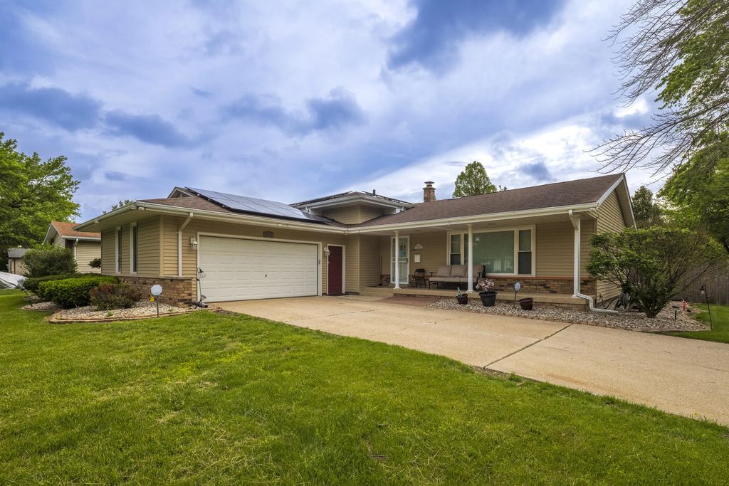 9619 Greenwood Avenue, Munster