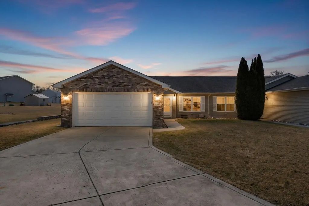 4401 W 73rd Court, Merrillville