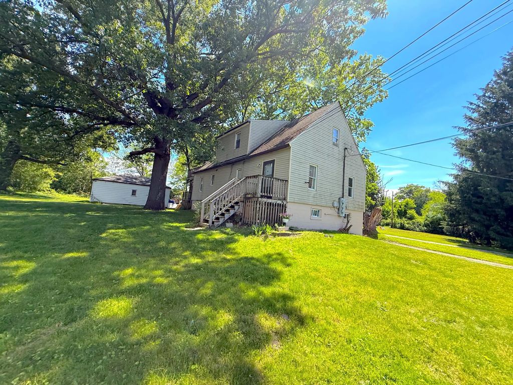 1491 Service Street, Lake Station