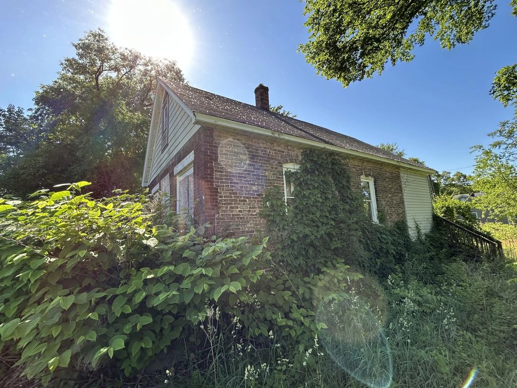 305 E 41st Avenue, Gary