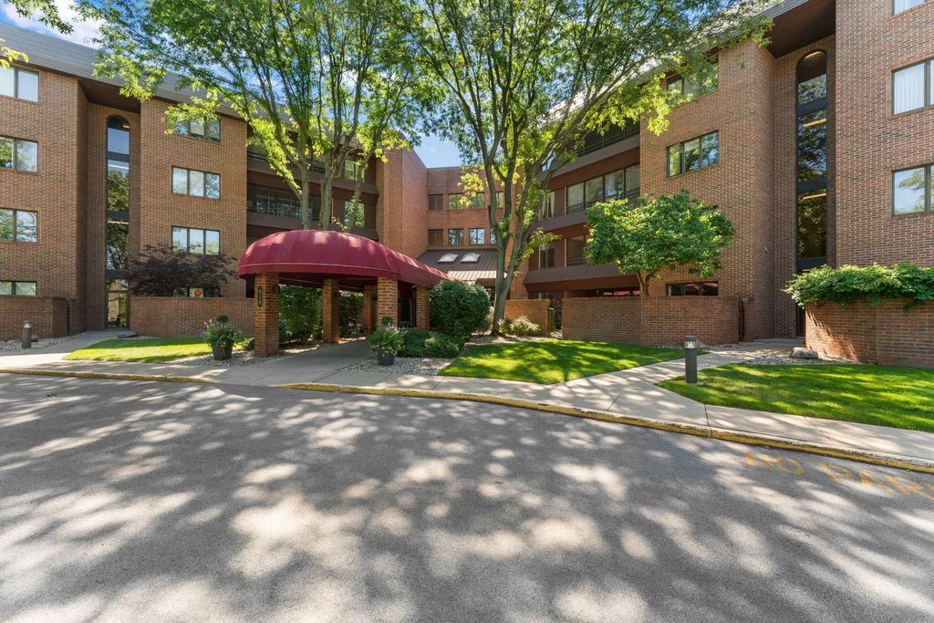 910 Ridge Road 203, Munster