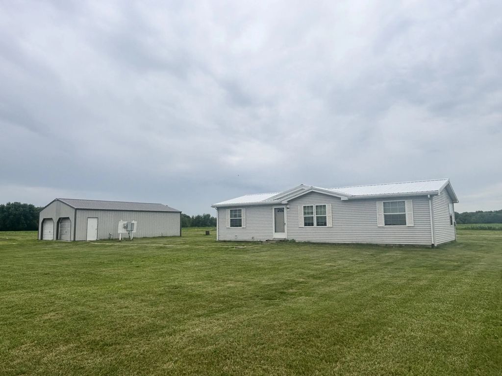 10148 S 210 E, Monon