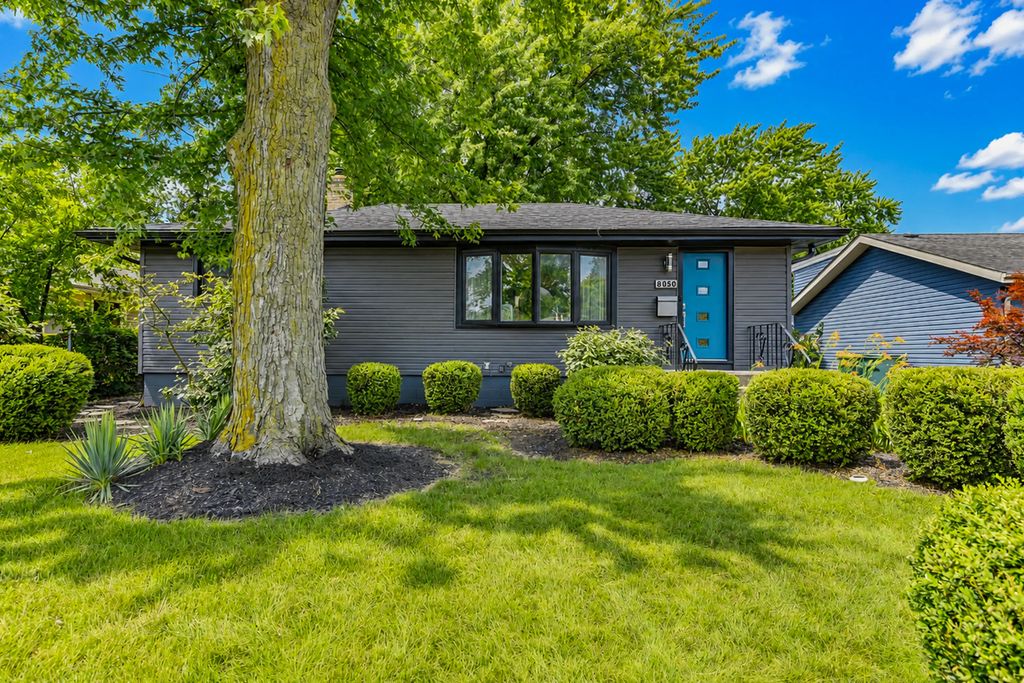 8050 Columbia Avenue, Munster