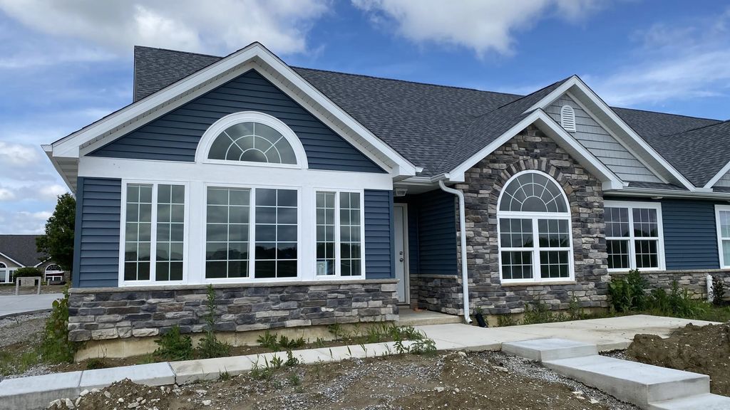 5602 Fountain Circle, Crown Point