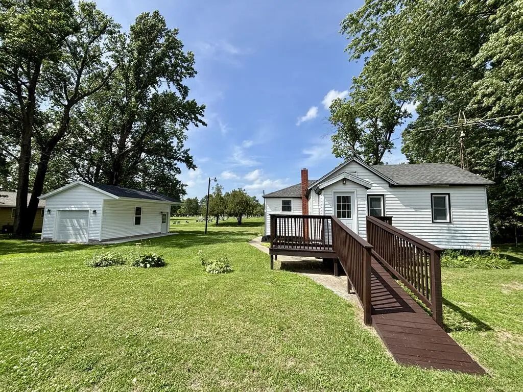 5688 W 665 N, Winamac