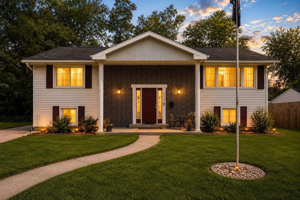 2731 40th Place, Highland