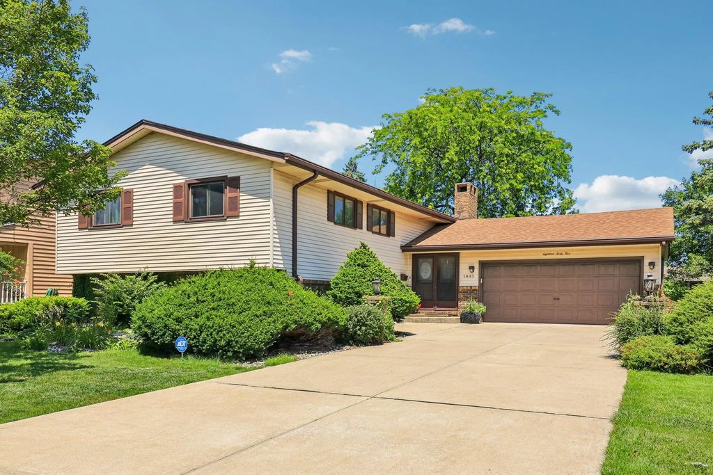 1845 Bluebird Lane, Munster