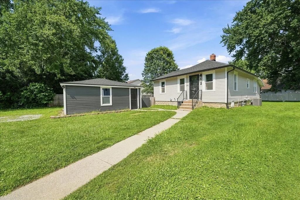 252 S 21st Street, Chesterton