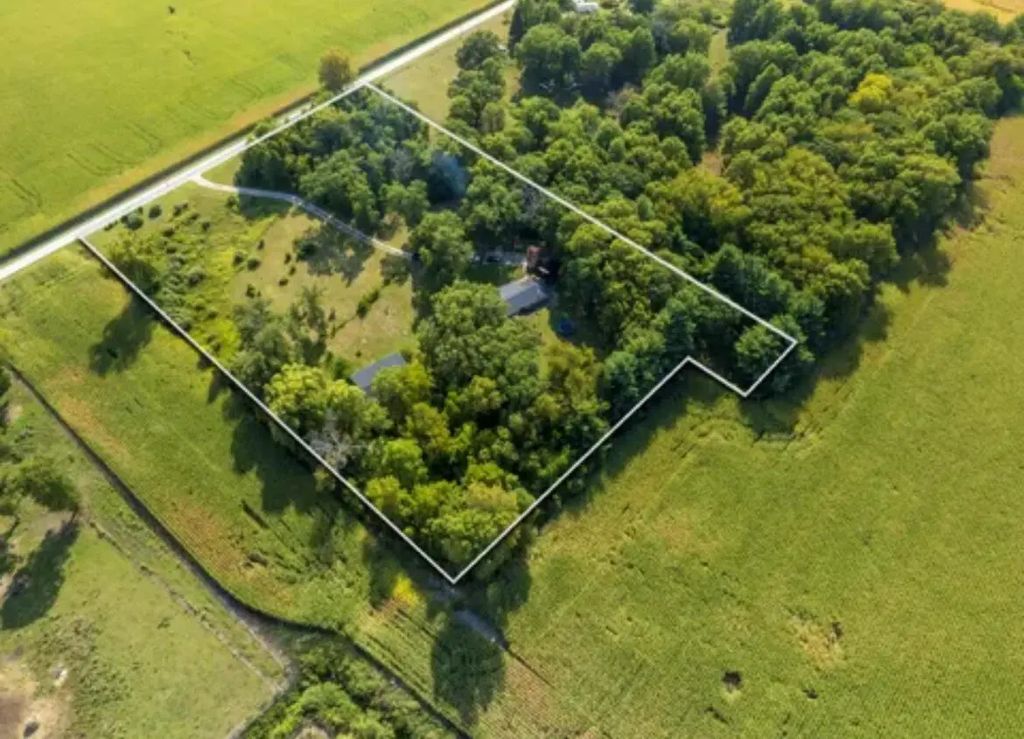 688 County Road 1100 S, Wolcott