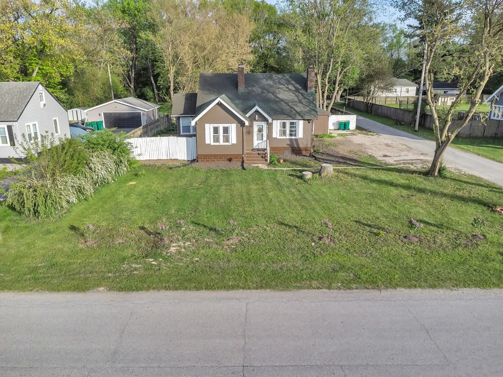6187 Cleveland Street, Merrillville