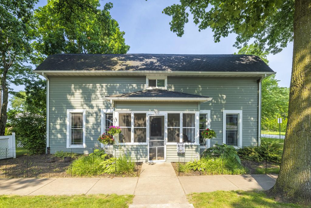 207 Plain Street, Westville
