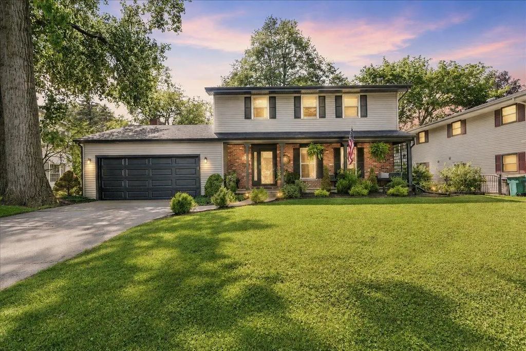9212 White Oak Avenue, Munster