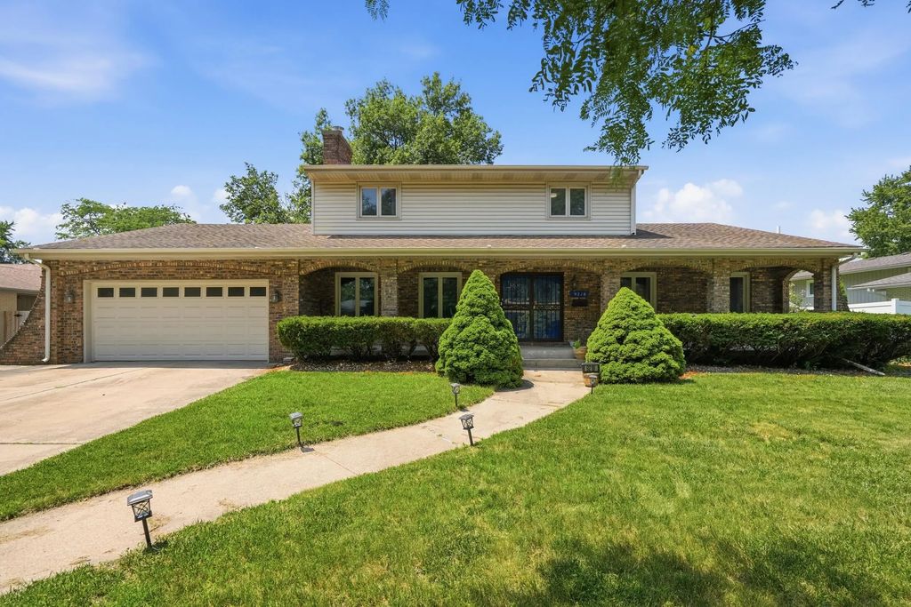 9218 Greenwood Avenue, Munster