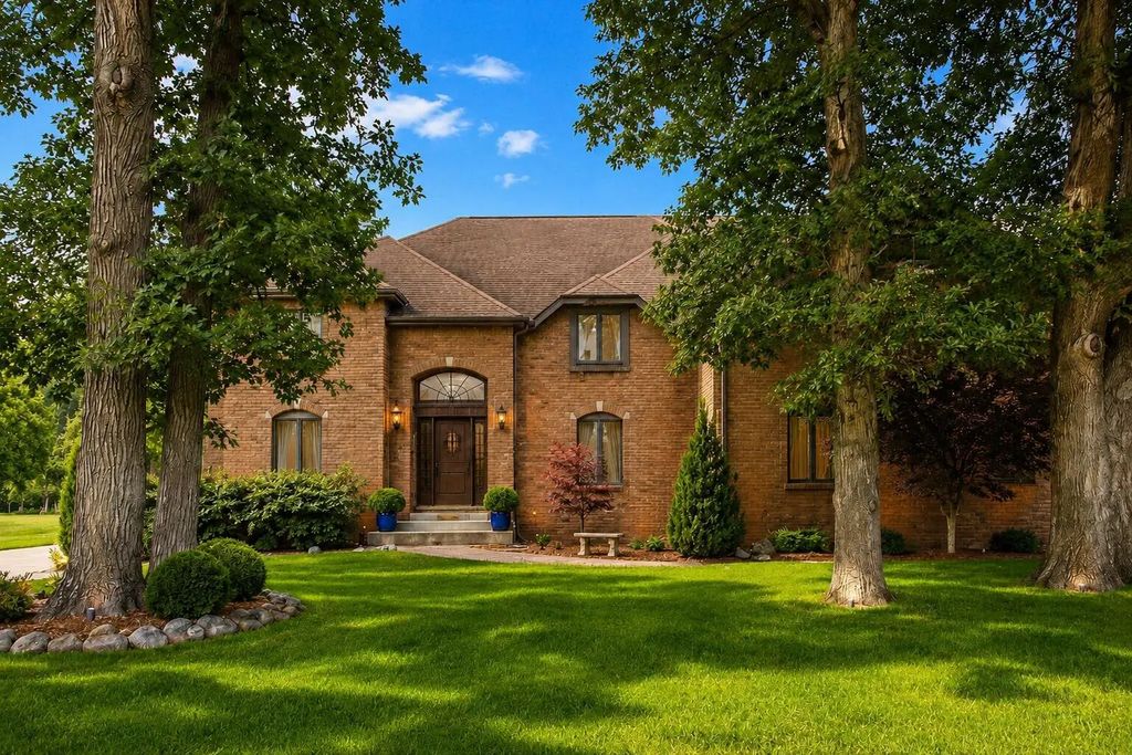 5788 E 105th, Winfield