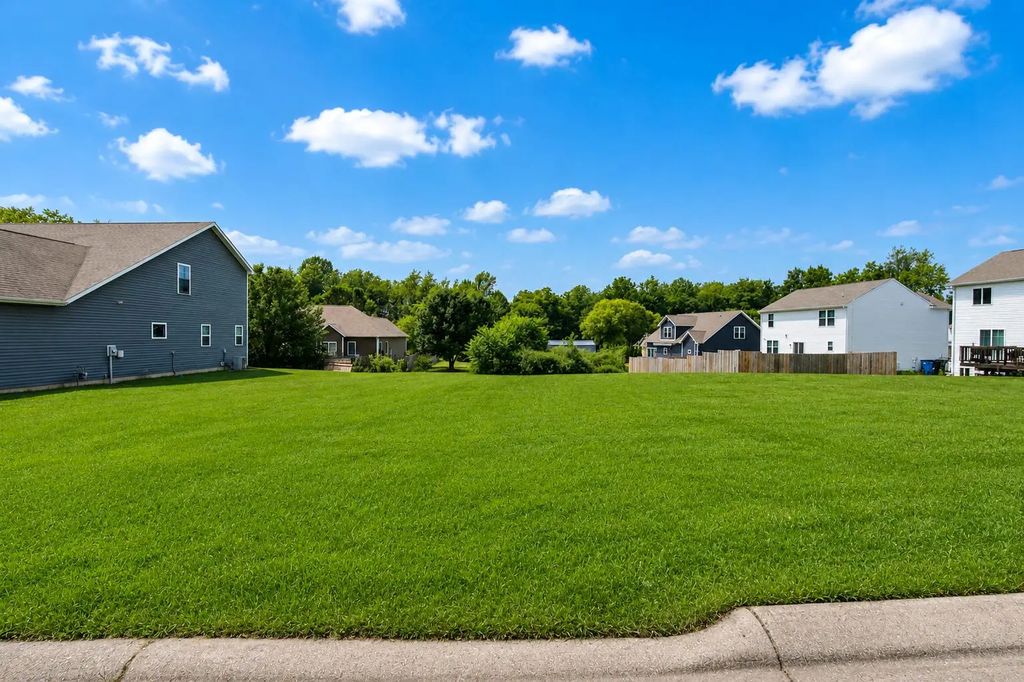 Creekside Court, Westville