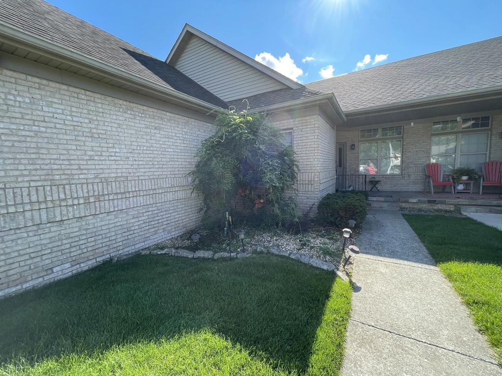 306 Carnation Street Ne, DeMotte