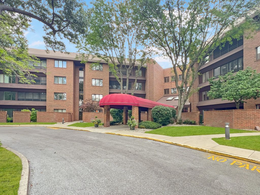 910 Ridge Road 208, Munster