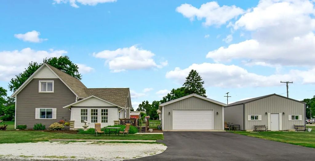 108 E Rensselaer Street, Mount Ayr