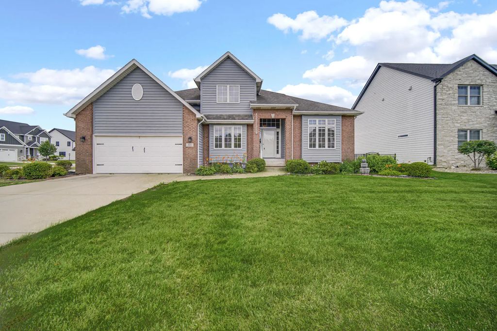 310 Cornwall Circle, Munster