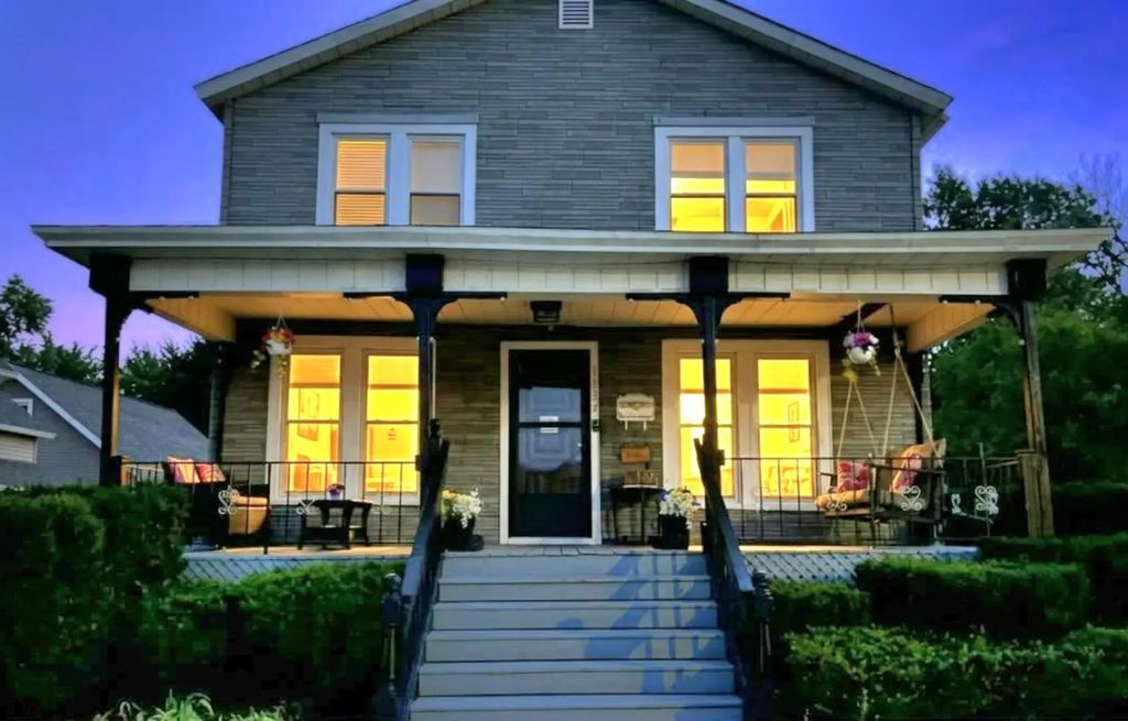 1924 Manhattan Street, Michigan City