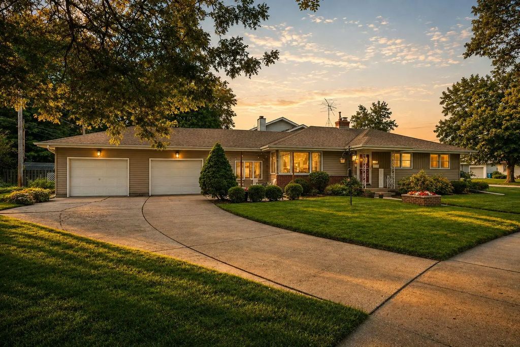 8938 Pettit Drive, Highland